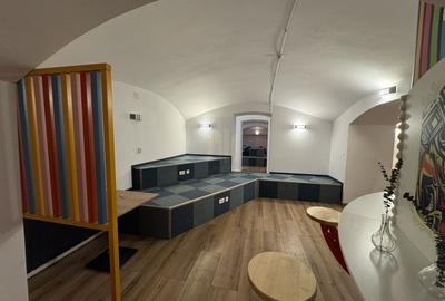 Cladire de birouri consolidata si renovata de inchiriat in *Centrul Vechi* - 47
