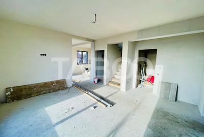 Duplex cu 2 garaje semifinisat de vanzare cartierul Dambul Rotund - 5
