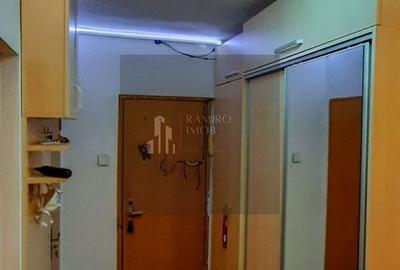 Apartament 3 camere, decomandat, 13 Septembrie - 8