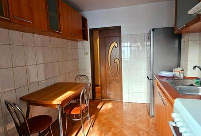 Apartament cu 3 camere decomandat în Inel II