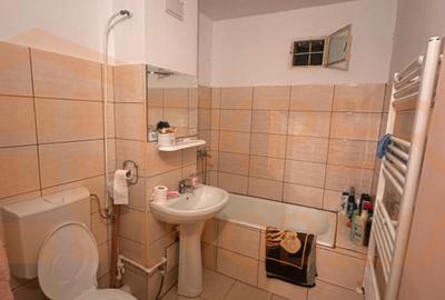 Apartament 4 camere de vanzare, in zona Tomis Nord - Constanta - 10
