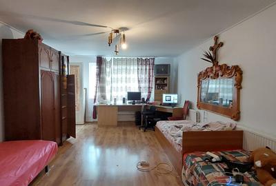 De vanzare casa singur in curte , zona Libertatii - 2