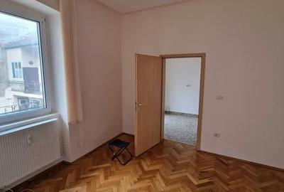Proprietar, inchiriez spatiu pentru firma/birouri - 2