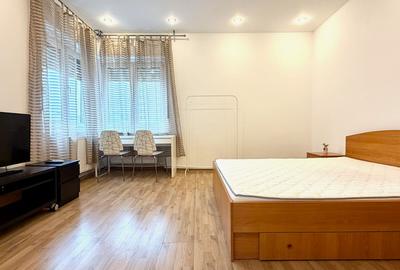 Apartament cu 2 camere decomandat, mobilat în Ultracentral