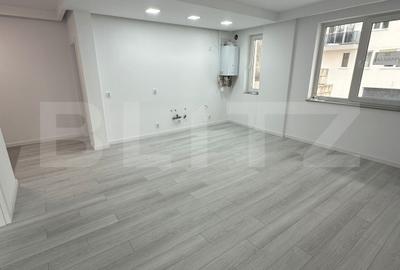 Apartament cu 3 camere semidecomandat în Florești