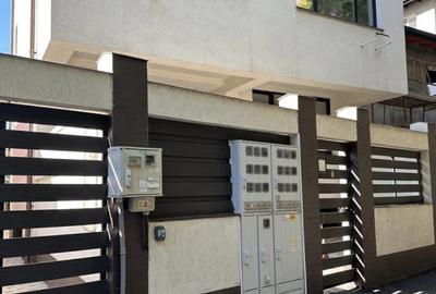 Apartament cu 3 camere în Crângași