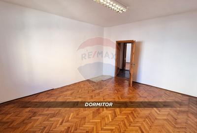 Casă / Vilă cu 5 camere de vânzare în zona Orasul Vechi - 12