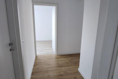 Decomandat 3 camere bloc nou et 3 Comision 0% - 10
