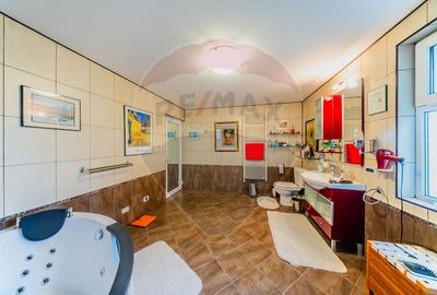 Vilă cu 4 camere de vânzare 921 mp zona Subcetate,Arad - 14