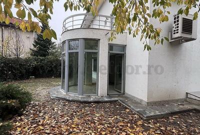 Casă individuală cu 6 camere în Pipera