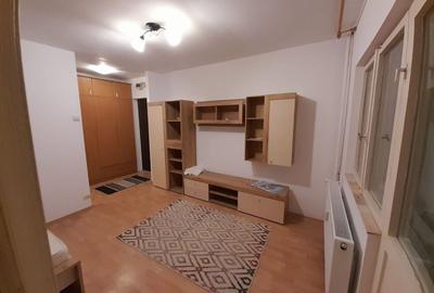 Garsonieră semidecomandată, mobilată în 13 Septembrie