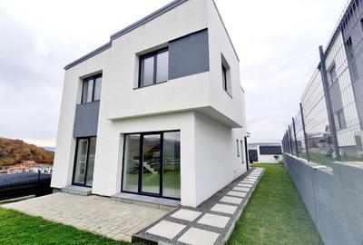 Casă individuală cu 4 camere în Florești