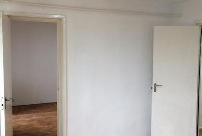 Se vinde Ap 2 camere in oras HUNEDOARA. Tel 0743499080. - 2