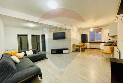 Apartament - Prima inchiriere - 3 camere si balcon - zona Hipodrom - 1