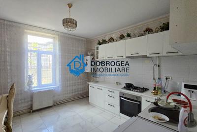 CASA ULTRACENTRALA -TEREN 397 MP , DESCHIDERE STRADALA 15 MP ,CENTRALA GAZ - 2
