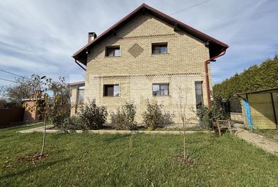 Casă individuală cu 4 camere în Exterior Vest