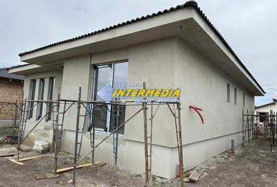Vanzare Casa Noua 4 camere 2 Bai Terasa 120 mp cu 425 mp Teren Finisata la cheie - 1
