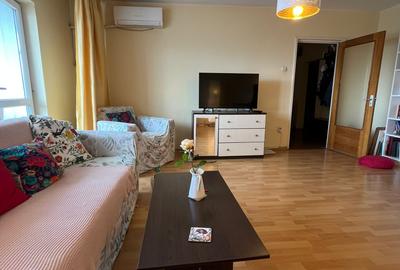 Apartament 2 Camere,Unirii, Metrou,bl.1996,DECOMANDAT,Amenajat,3 balcoane - 40