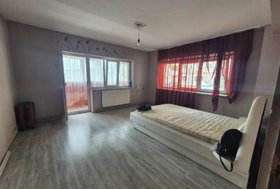 Oras Pantelimon, apartament 3 camere 84mp+boxa, str.  Livezilor - 2