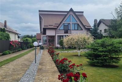 Vila de vanzare 260 mp cu anexe 40 mp si teren 1600 mp - 2