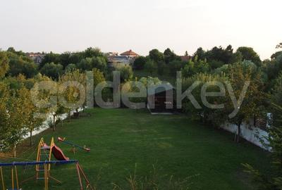 Vila moderna, garaj si vecinatati linistite - 1