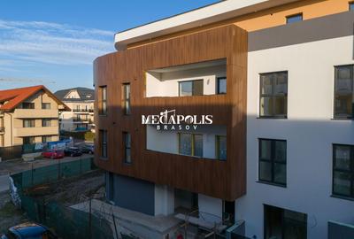 Apartament cu 2 camere decomandat în Tractorul