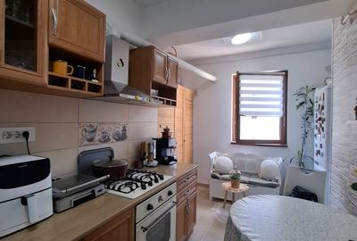 Apartament cu 2 camere decomandat, mobilat în Prelungirea Ghencea