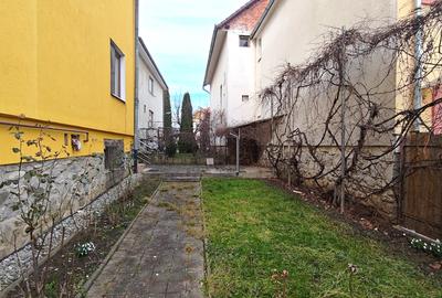 Casa 6 camere in Cisnadie cu garaj si teren 250 mp - 2