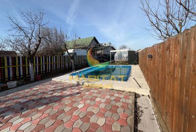 Casa individuală 2 corpuri unite 154 mp teren 1140 utili piscina/solar/magazie - 1