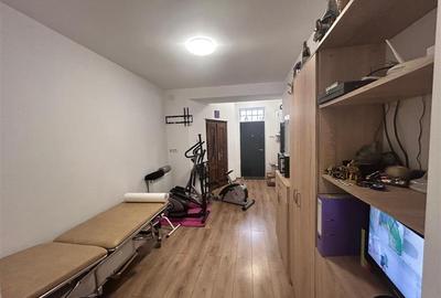 RESITA- CHIRIE, CABINET MEDICAL, SPATIU COMERCIAL SAU APARTAMENT LA CURTE; 2 cam - 4
