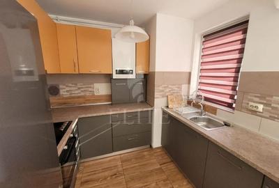 Apartament cu 3 camere semidecomandat în Gheorgheni