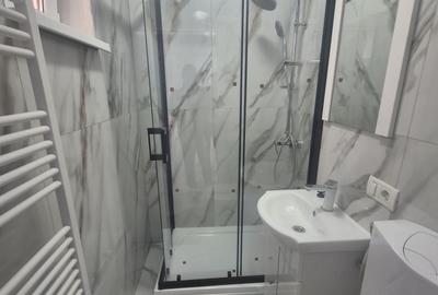 De închiriat apartament 3 camere etaj 1 - 6