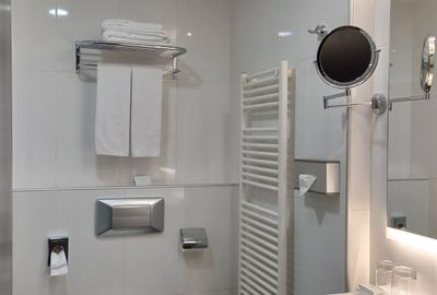 Hotel  4 stele   78 camere Piata Unirii - 3