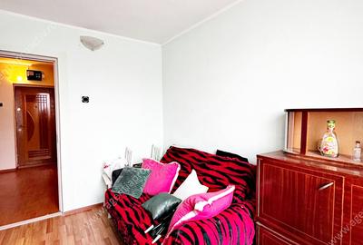 Apartament cu 3 camere decomandat, situat la etajul 7, in Micro 20. - 6