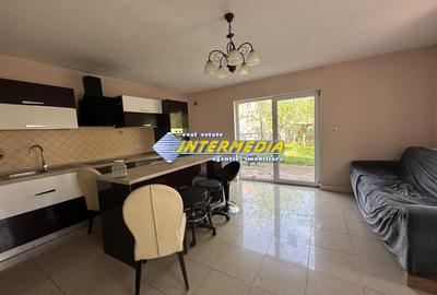 Proprietate 2 case curte pavata Teren 700 mp Hotel CETATE gard utilitati - 4