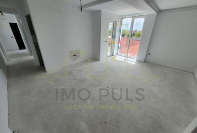 Apartament cu 3 camere semidecomandat în Lipovei