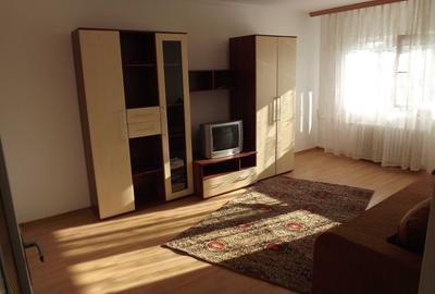 Apartament cu 2 camere decomandat în Dacia