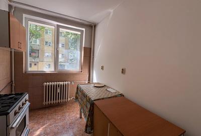Apusului adiacent 3 camere semidec. 2 balcoane mari 95000 € - 5