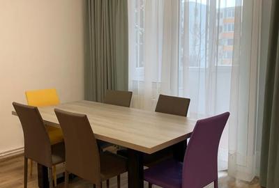 Centrul Civic, aproape de AFI, 3 camere recent renovate/mobilate, 165000 euro - 2