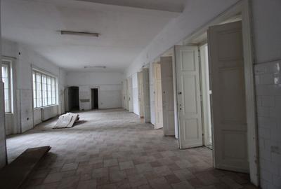 Imobil pretabil cladire de birouri, clinica medicala - Central - 1