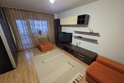 Apartament cu 2 camere decomandat în P-ța Muncii