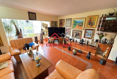 Apartament cu 3 camere în Câmpina