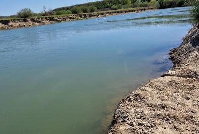 Peris langa raul Ialomita teren 10250 mp intravilan deschidere 46 ml - 3