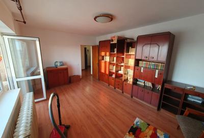 PROPRIETAR vand apartament decomandat 4 camere, 2 bai, 2 balcoane. - 7