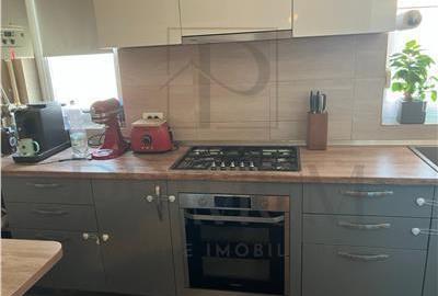 BUZIASULUI - 3 Camere - Penthouse - Etaj 4 - Loc parcare - 2