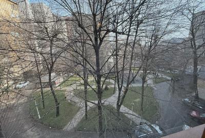 Piata Romana 9 | 3 Camere | SemiDecomandat | Proximitate metrou 2 min | RS1 - 17