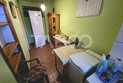 Apartament de vanzare 3 camere decomandate in zona Strand Sibiu - 2