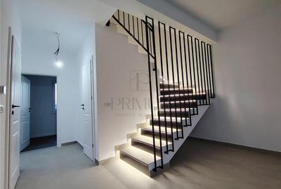 Duplex superb - la asfalt - gata de mutat - 1