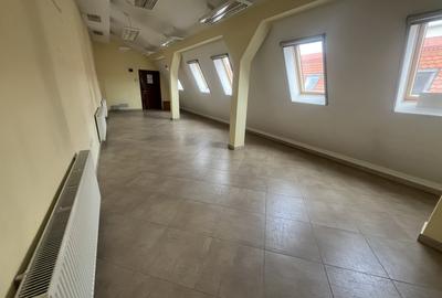 Spatiu birou central - 1