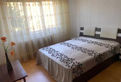 Apartament 2 camere, etajul 3/4, zona Podu Ros - 4
